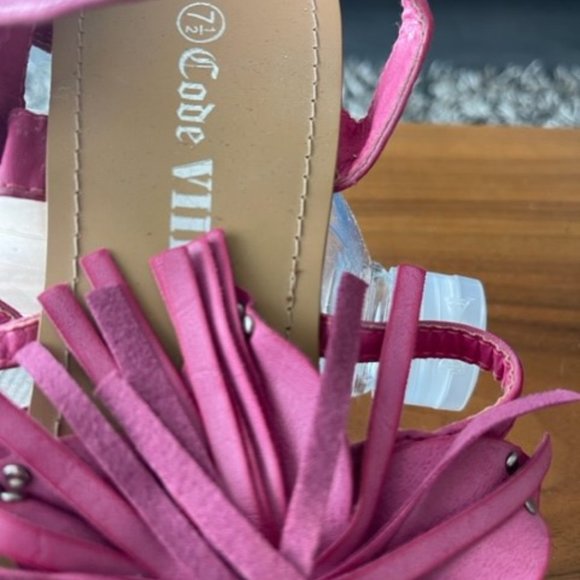 Pink tassle suede sandals - Picture 3 of 6